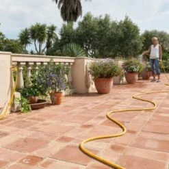 B&M Hozelock Superhoze 30m -Outdoor Garden Store 338032 hozelock 30m expanding superhoze 3